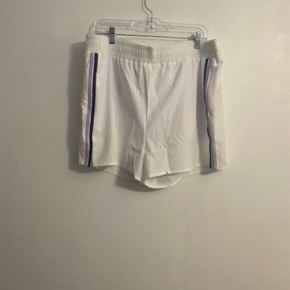 Johnny Was Calme White Elements Hike shorts, size XXL